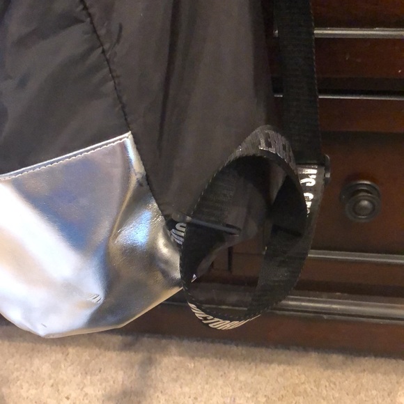 Victoria’s Secret Drawstring Backpack - Picture 5 of 10